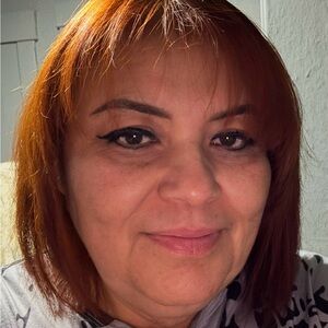 Meet your Posher, Cynthia